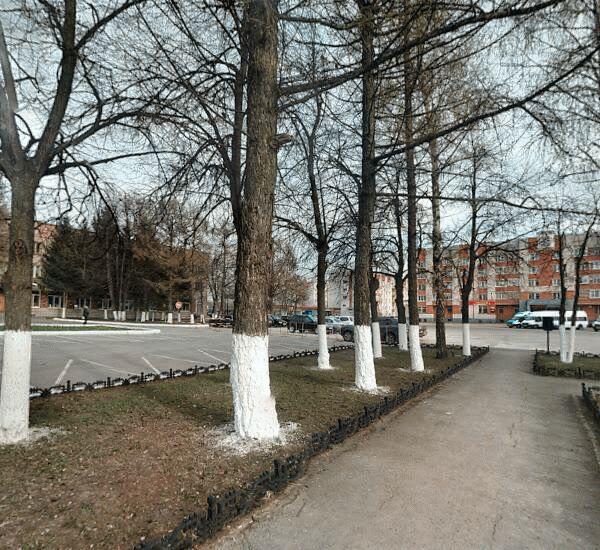 Банкомат Уральского Банка Реконструкции и Развития по адресу пл. Скворцова,  д. 1